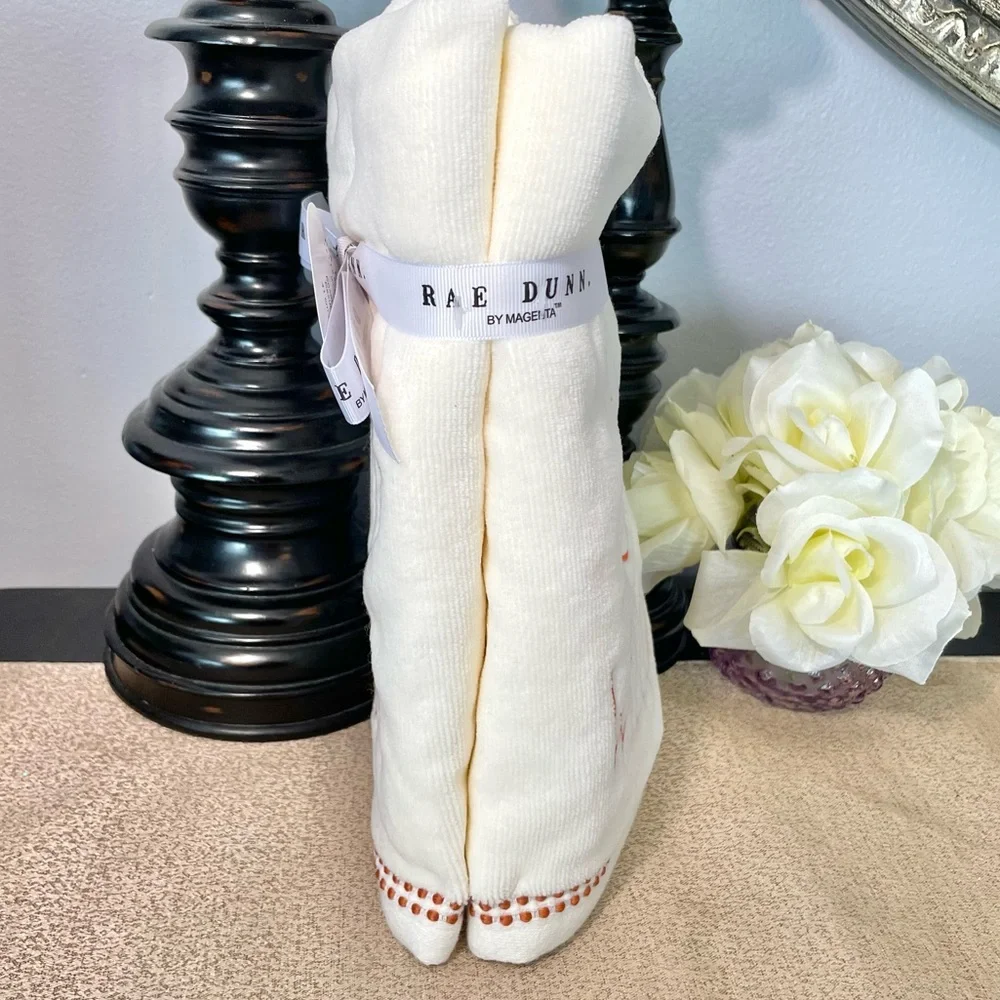 NWT Rae Dunn Set of 2 WELCOME Pumpkin Hand Towels